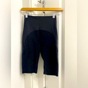 Super high rise black align shorts 10”